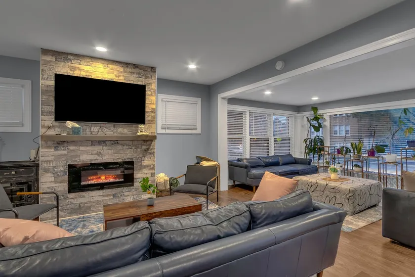 OakPark Gem. Family-Friendly Getaway near Downtown - Image 1