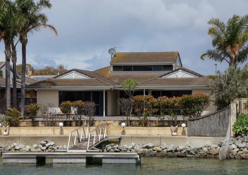 Waterfront Retreat with Dolphin Views - Image 1