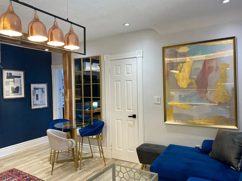 Bright Modern Upstairs Suite | Newly Renovated - Image 1