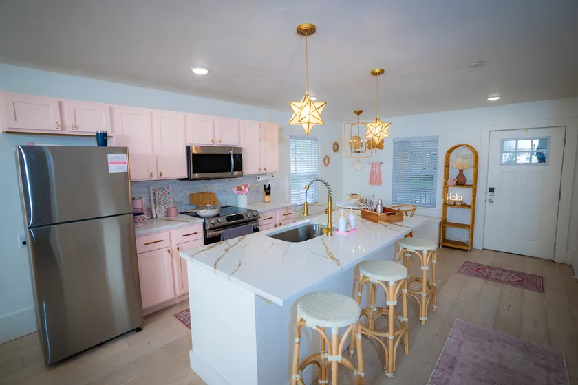 Bachelorette HQ | 2BR | Wine Patio | Near Downtown - Image 1