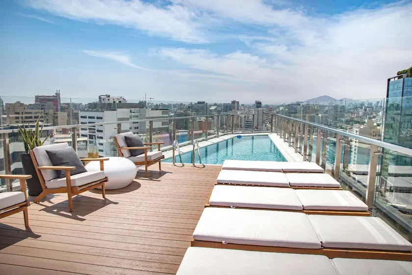 Panoramic Park View | Pool, Gym & AC - Image 1
