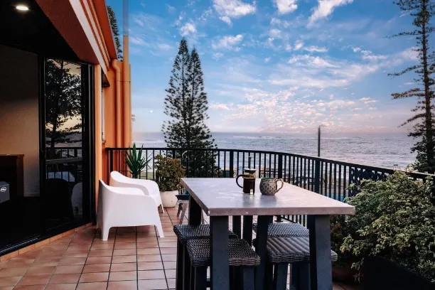 Stunning & Spacious Sea View Loft Apartment - Image 1
