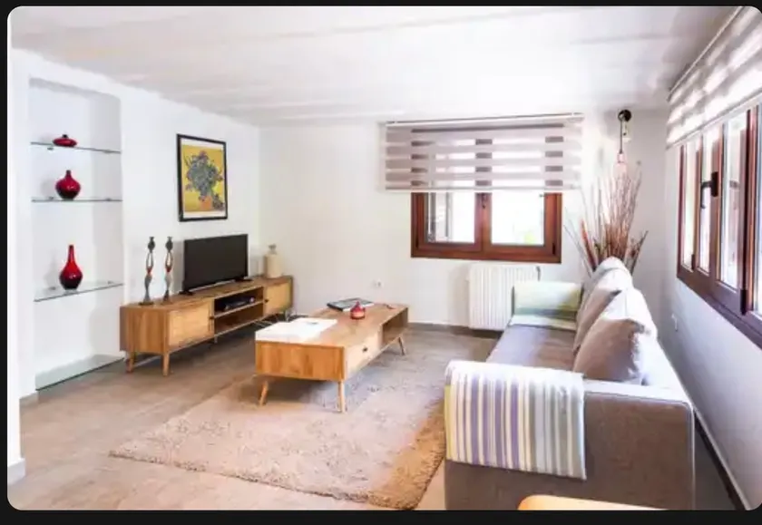 Detached Garden House - Image 1
