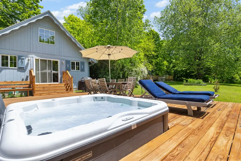 The Blue Cabin | Creek, Sauna, Hot Tub - Image 1