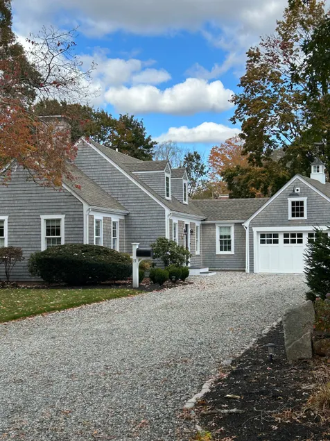 Cozy Cape Cottage in East Greenwich, RI - Image 1