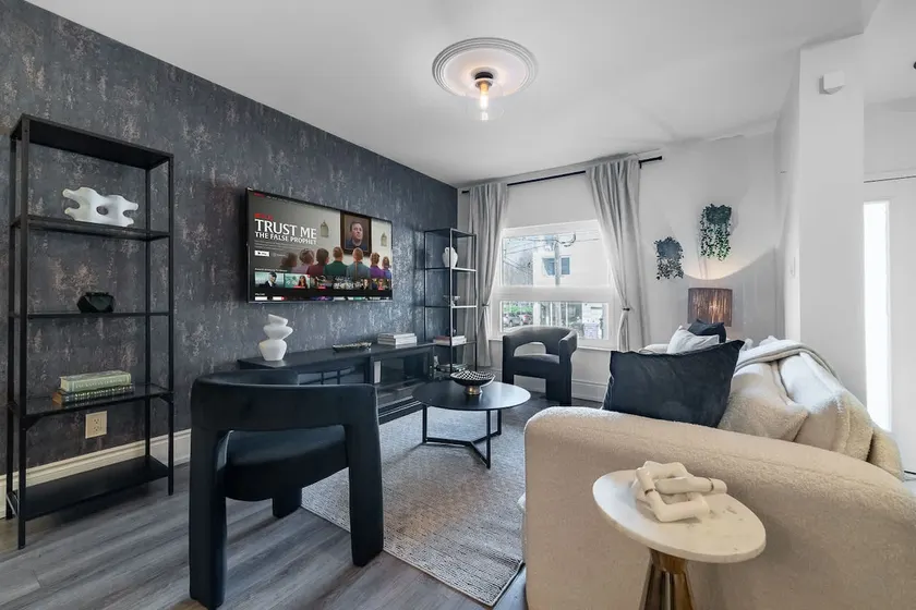 Chic Ossington Escape 3BR w Patio in Downtown - Image 1