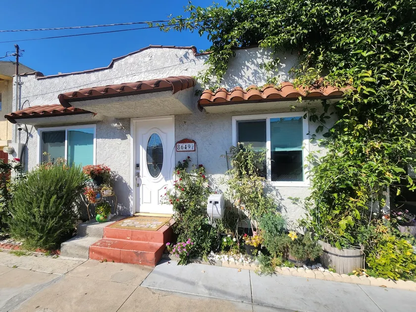 Monstera House SoFi Stadium 9 Miles LAX 15 Miles - Image 1