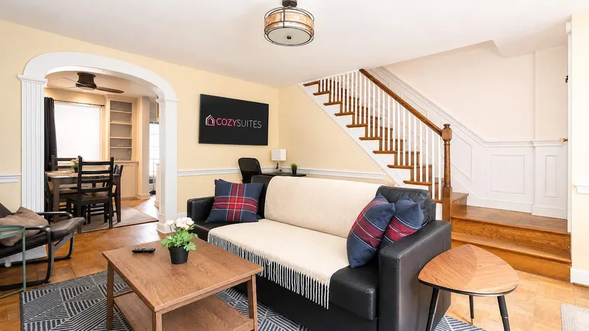 Spacious 4BR CozySuites in Old Town Alexandria - Image 1