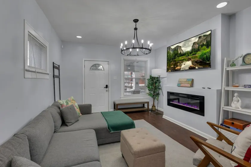 Modern 3BR/1.5BA – Walk to Nationwide Children’s - Image 1