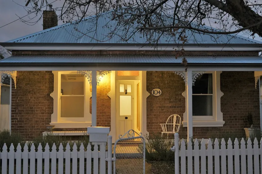 Birchfrost cottage | Quintessential cosy | Orange - Image 1