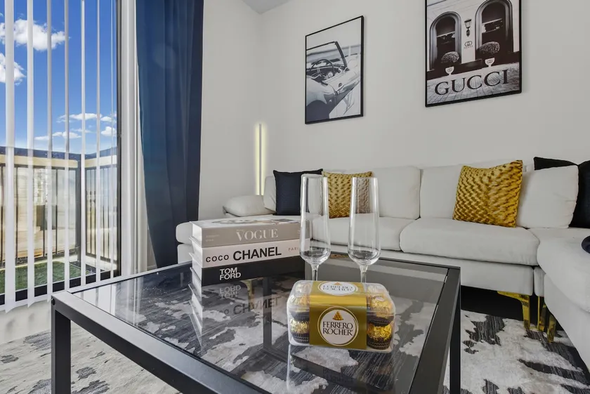 Walkable Domain 2BR w/ Pool, Dining & Luxury Shops - Image 1