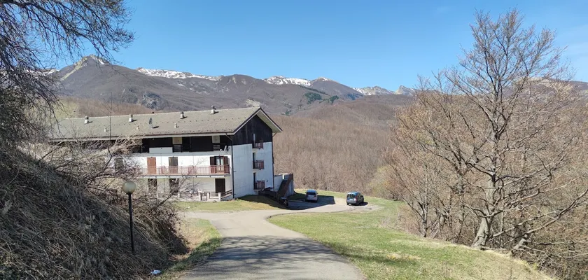 Relaxation and sports in the Parco dei Cento Laghi - Image 1