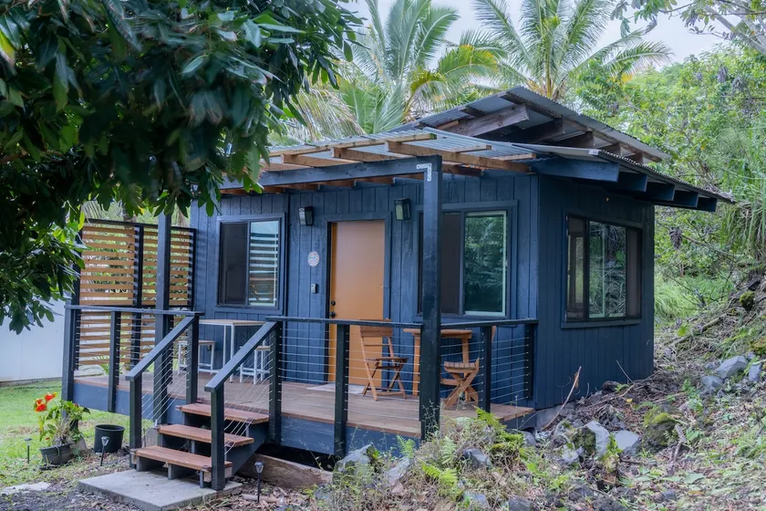 Cozy Off-Grid Rainforest Cabin • Volcano Bath - Image 1