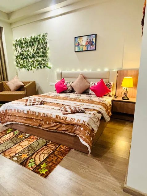 Buzz| Oasis Homestays - Image 1