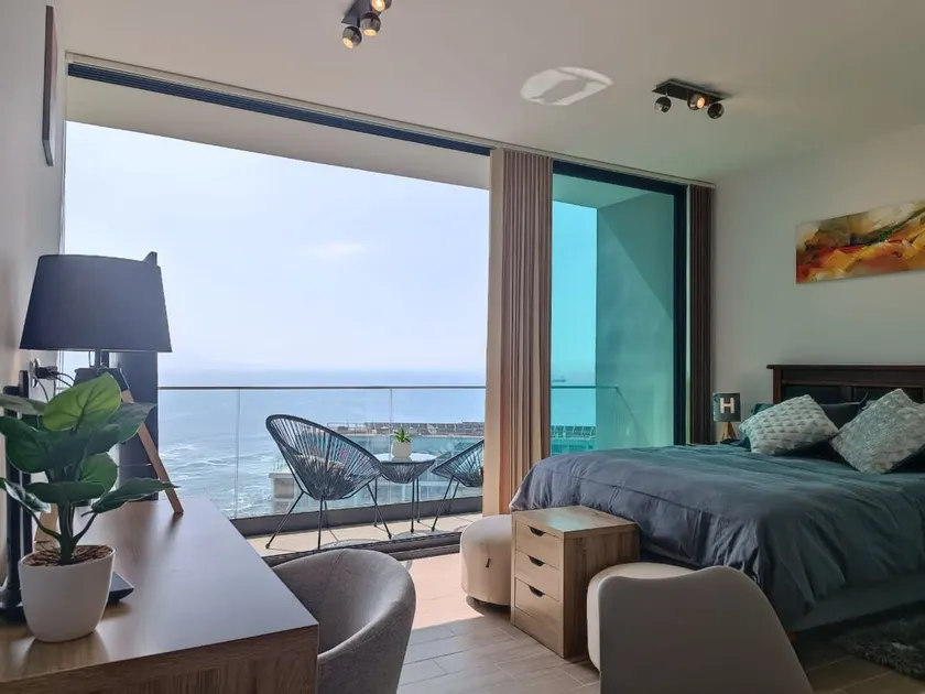 Studio · Ocean view · 19th floor · Fast WiFi - Image 1