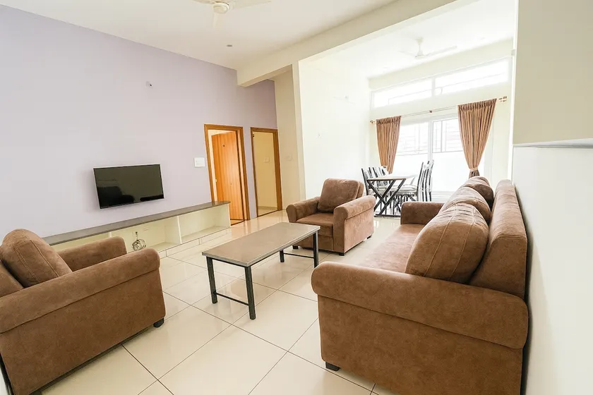 Savi Service Apartments - Image 1