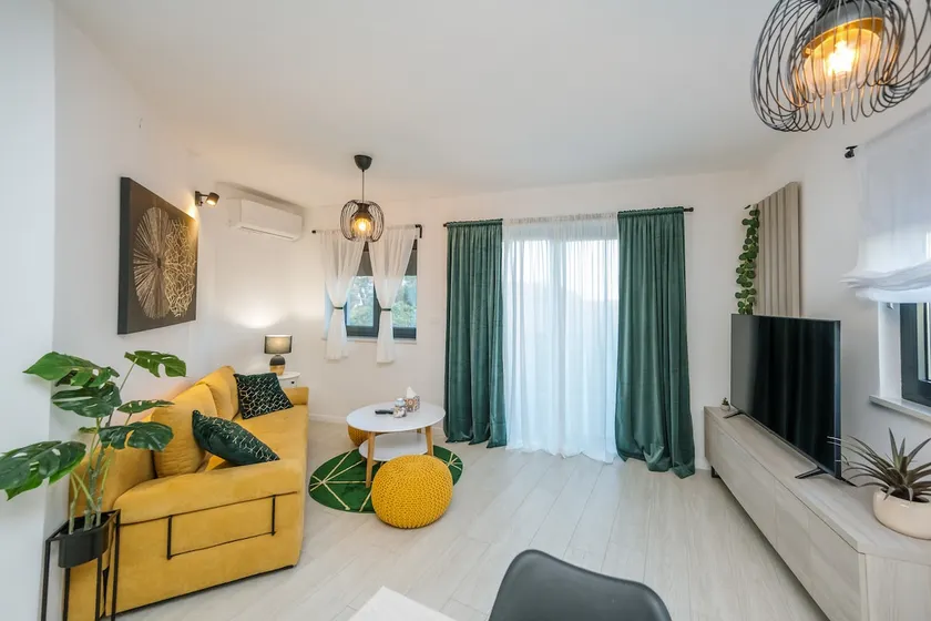 LuxStay Apartments APT3 - Private Parking, Terrace - Image 1