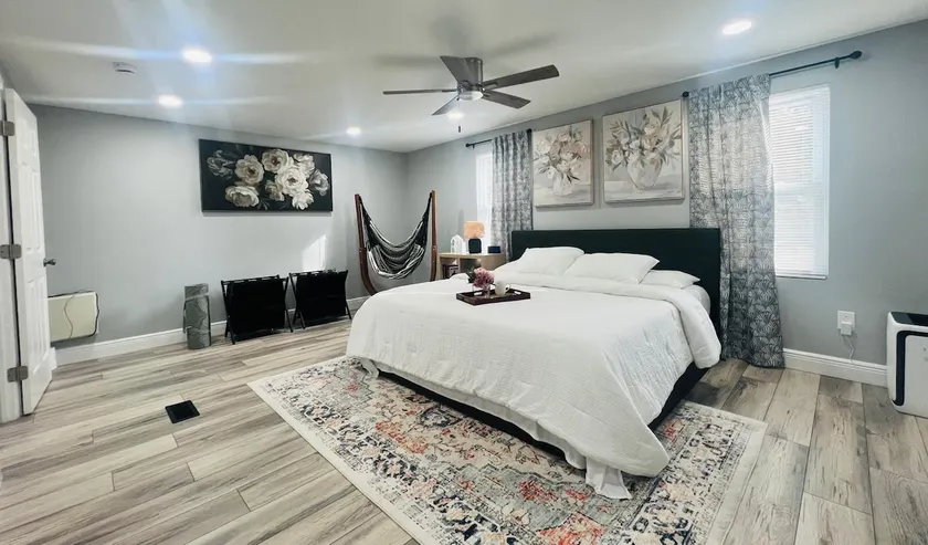 Modern Renovated Home•1-Acre Retreat Near Lagoon - Image 1
