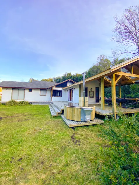 Beautiful country house for 10 people with a hot tub - Image 1