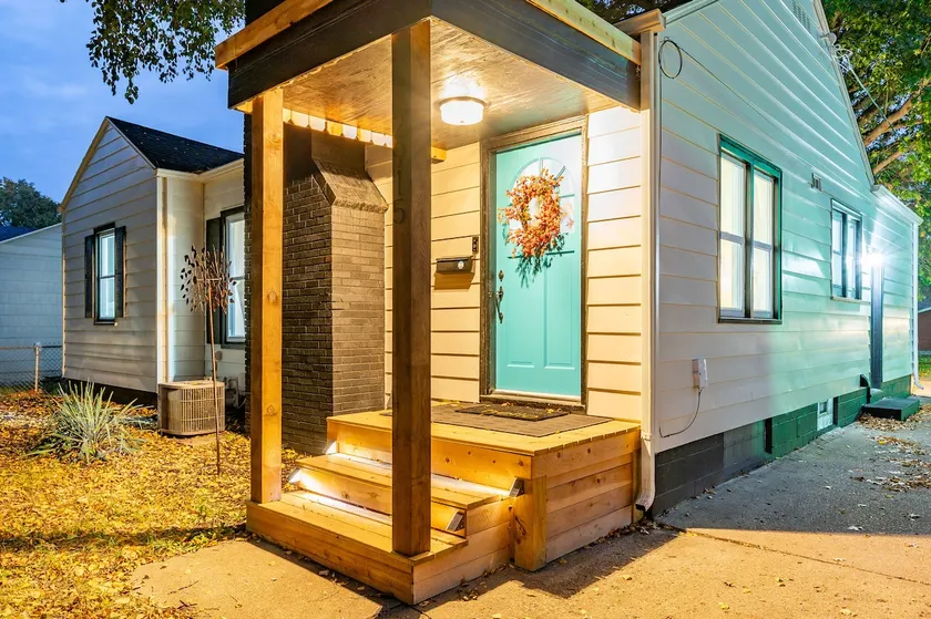 Sun Porch & Rec Area! STEPS from IA State Fair! - Image 1