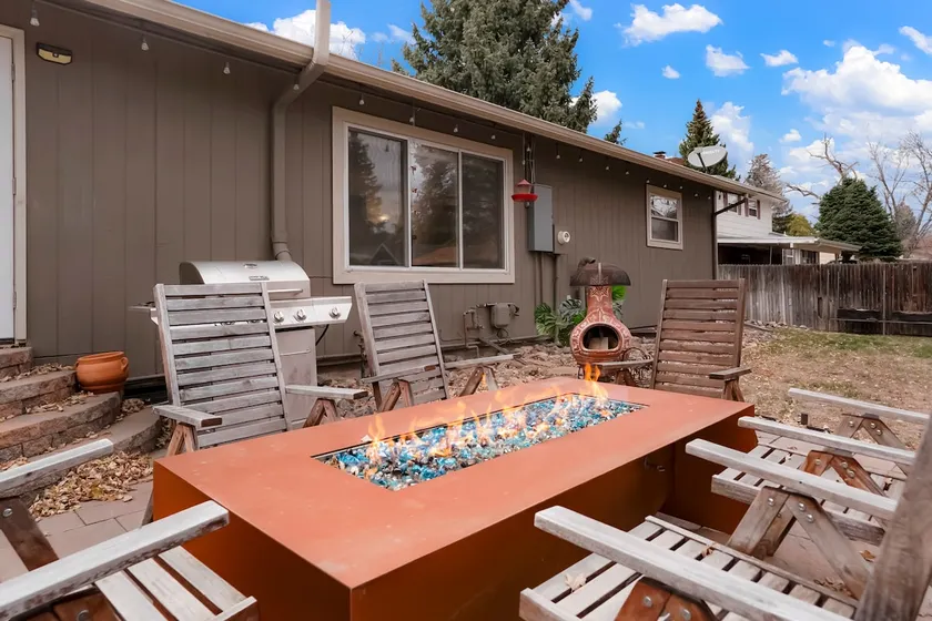 Chatfield Retreat | Hot Tub, EV, Firepit, Sleeps 8 - Image 1