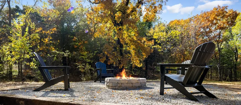 Elegant Mountain Cabin, BBQ/Firepit, Lake 1/4 Mile - Image 1