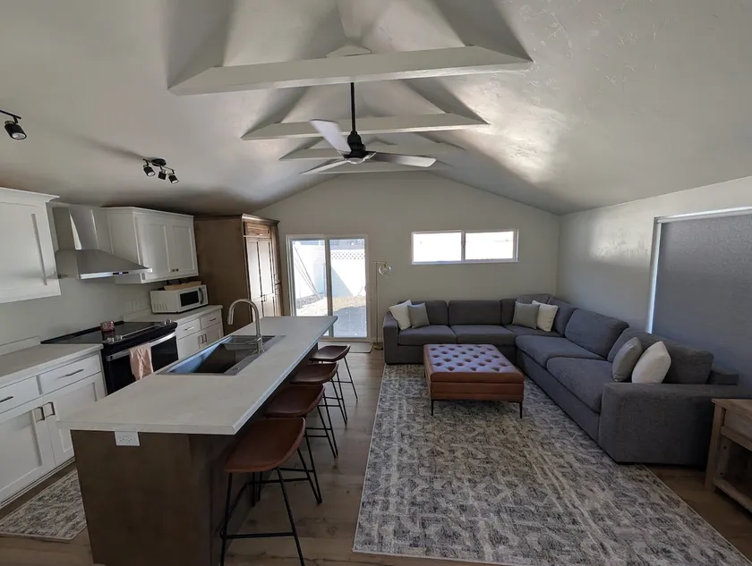 Chic Shack - Image 1