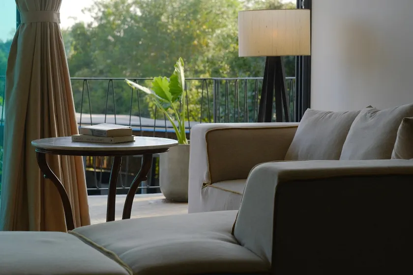 2BR Stay with Pool, Gym & Pickleball - Image 1