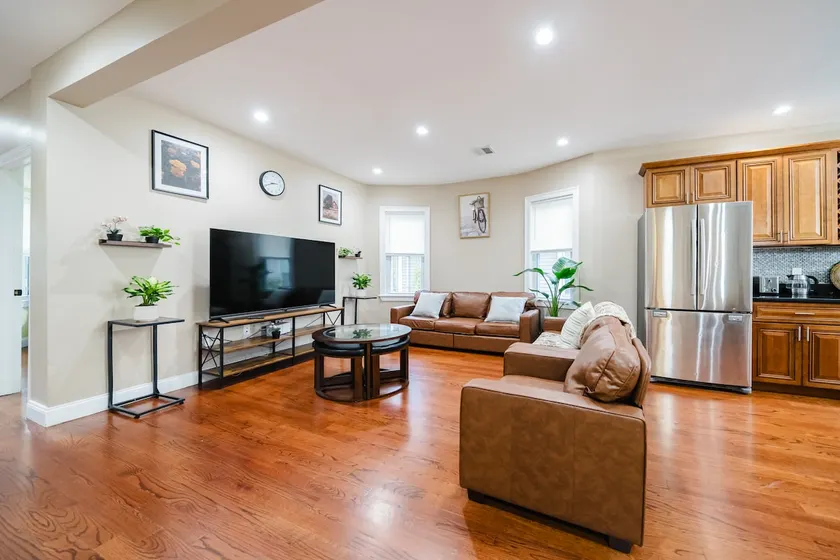 172-2 6BR Milton - Family Getaway by Blue Hills - Image 1
