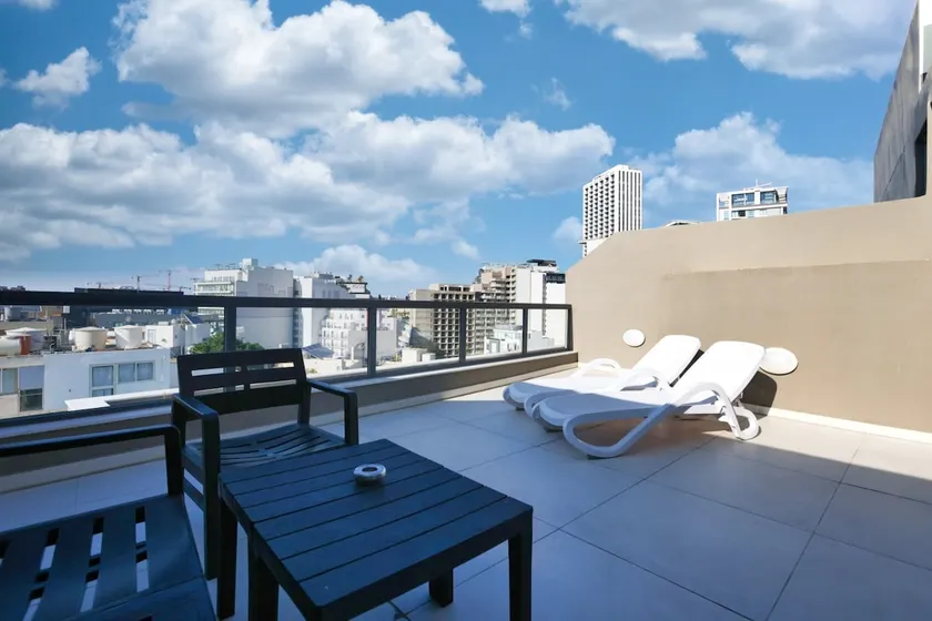 Luxury Penthouse at Swieqi - Image 1
