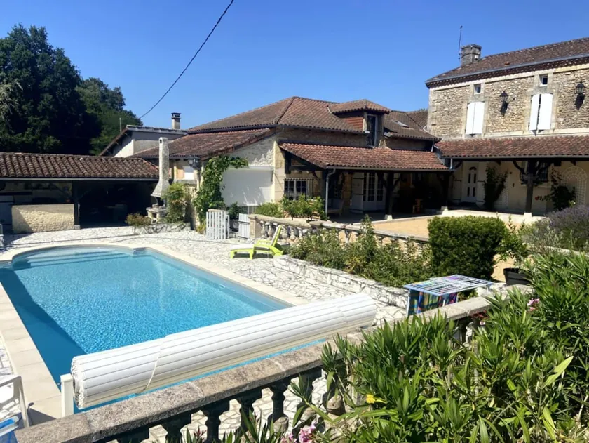 Large stone house with private pool - Image 1