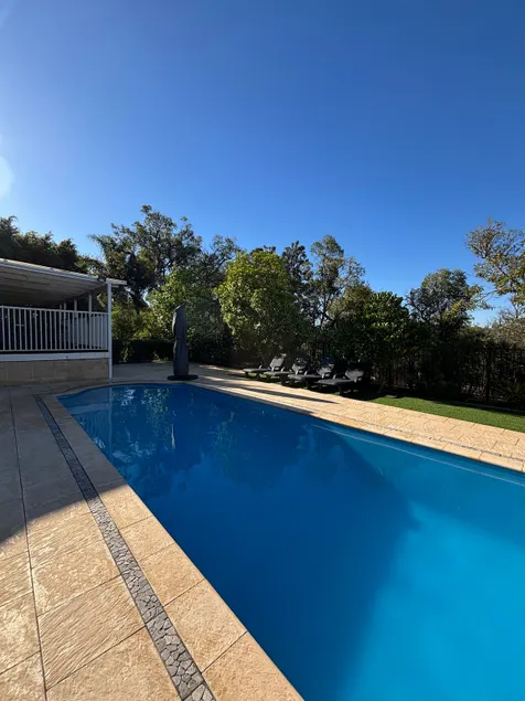 Leschenault Retreat - Image 1
