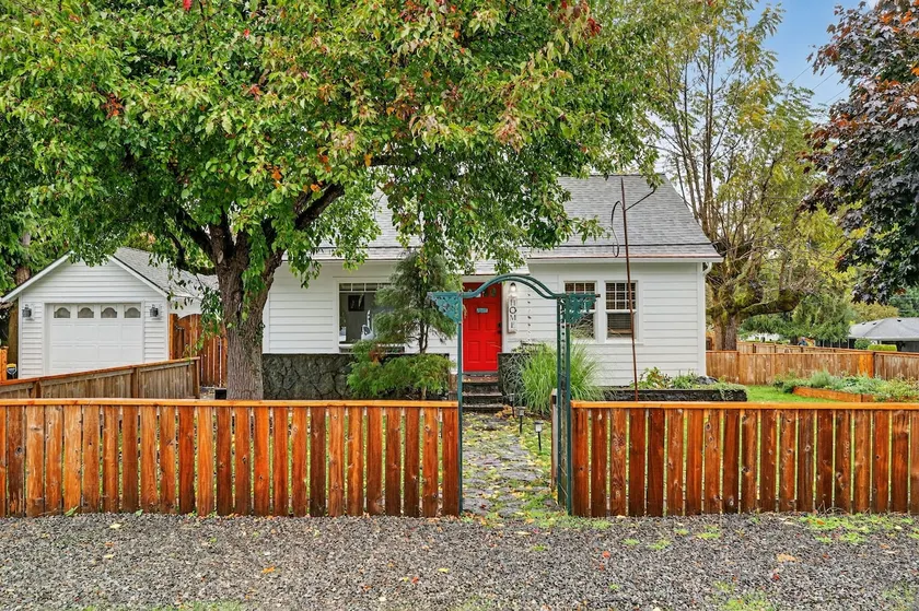 The Cozy Corner Cottage - Image 1