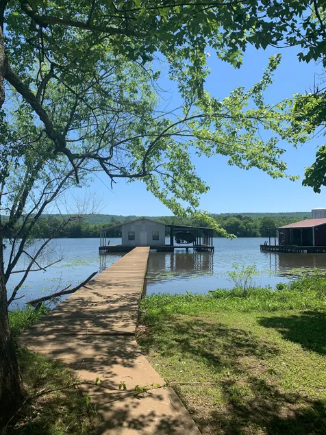 Basement apartment with pier and covered pavilion. - Image 1
