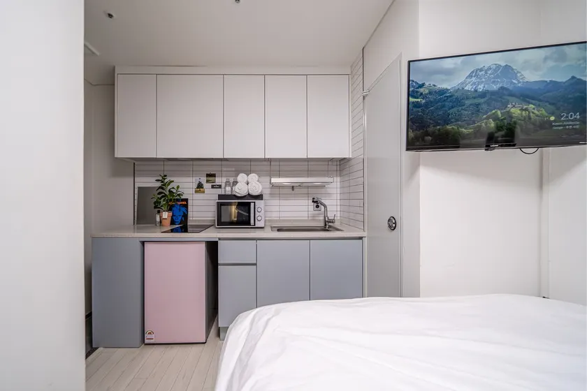 [9] The Stay Jongno, a perfect getaway in the city - Image 1