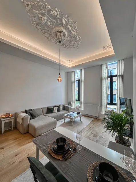 Central Luxury Stay in Antwerp - Image 1