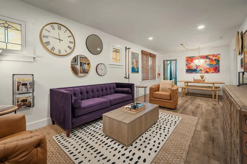 Stylish Family Home with a Fully Fenced Yard - Image 1