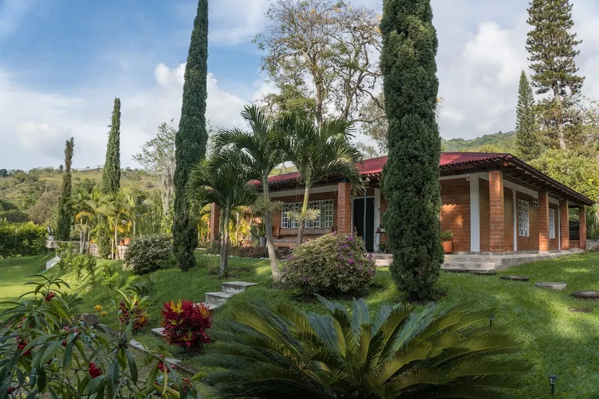 VILLA KIARA– Natural Charming Estate House - Image 1