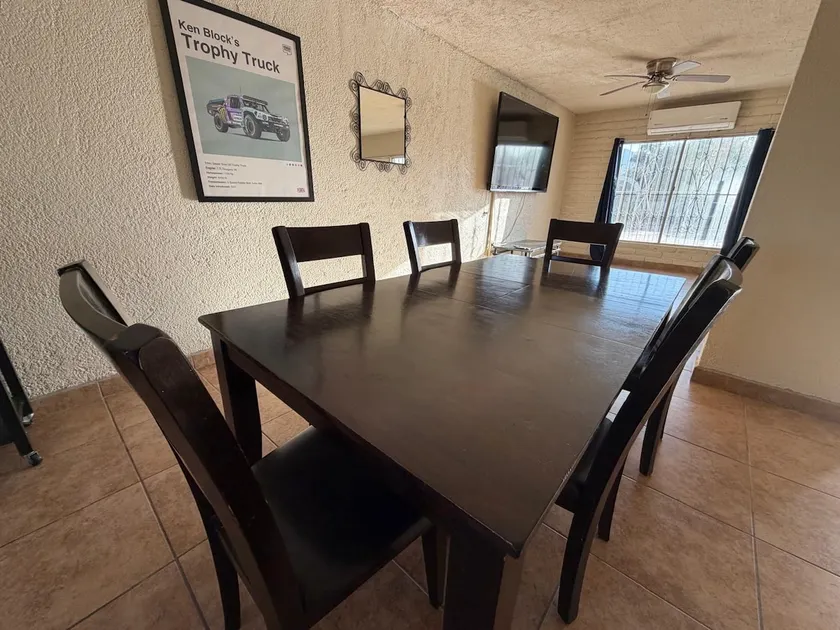 Shoreline Condo 5 Desert Oasis Free Wifi, Cool AC - Image 1