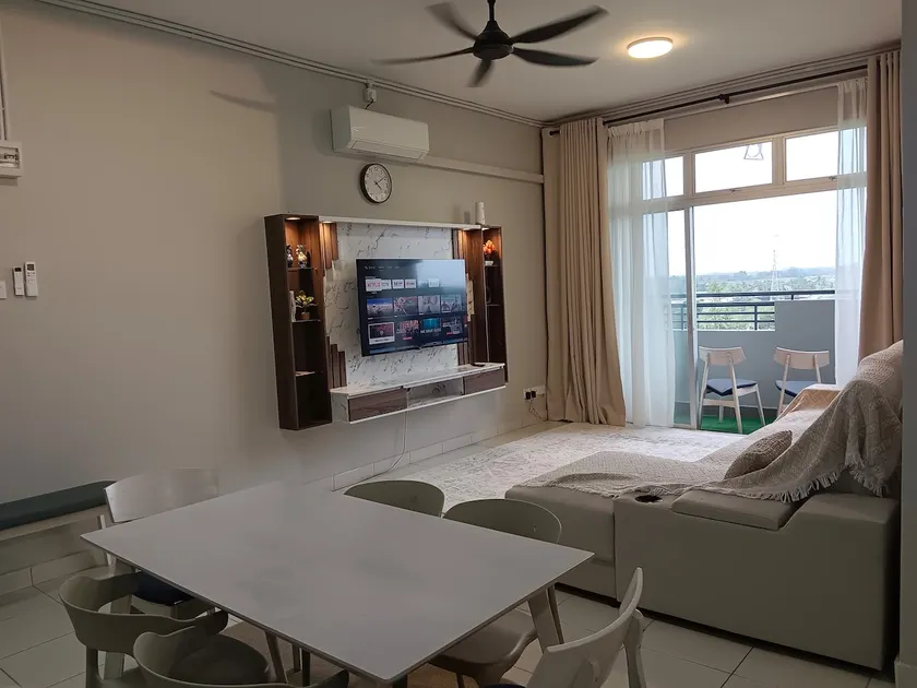 Spacious 3BR 2BA Near Klebang | Balcony&Paddy View - Image 1