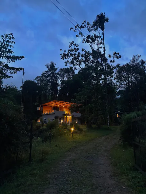 Wayara - serenity in tea valley - Image 1