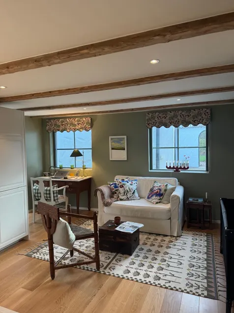 Charming old stable as guest house - Image 1