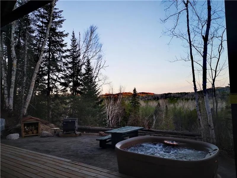 the chalet shack eau max - Image 1
