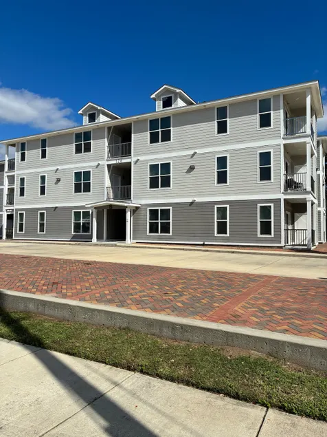 Anchor's Away 2 bed Apt. - Image 1