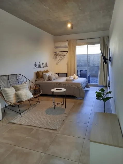 Smart Stay in Pilar: Industrial Style with Garage - Image 1