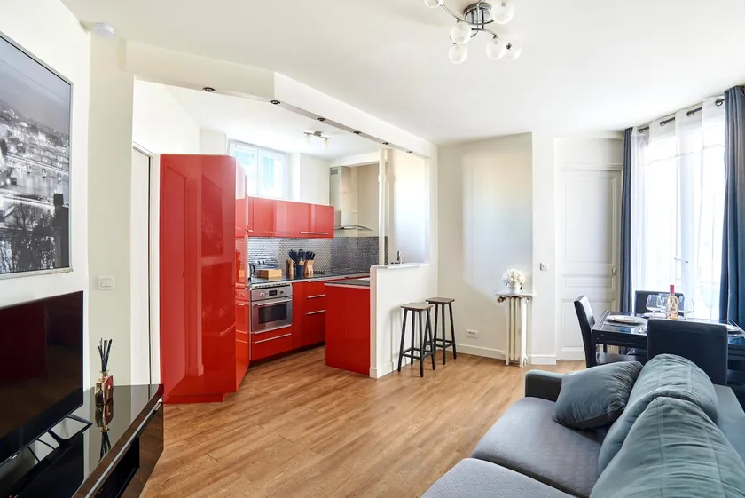 Superb 45 m2 • 4 people • Paris 2 min • Metro - Image 1