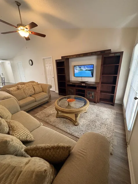 Cozy Apartment - Near Fort Jackson n Two Notch Rd - Image 1