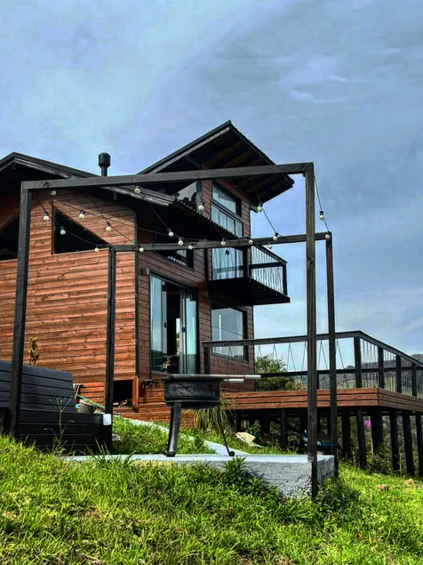 The Valley Cabin - Image 1