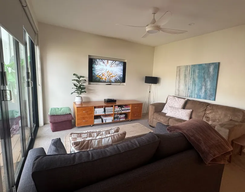 St Leonards Holiday Beach House - Image 1