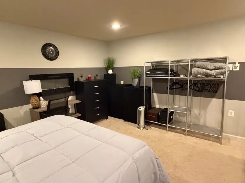 Cozy Private Suite Near National Harbor & D.C. - Image 1